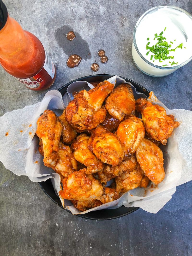 Chicken Wings mit Pommes